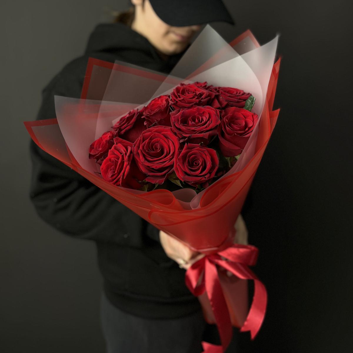 Композиция из красных роз 40 см (эквадор)