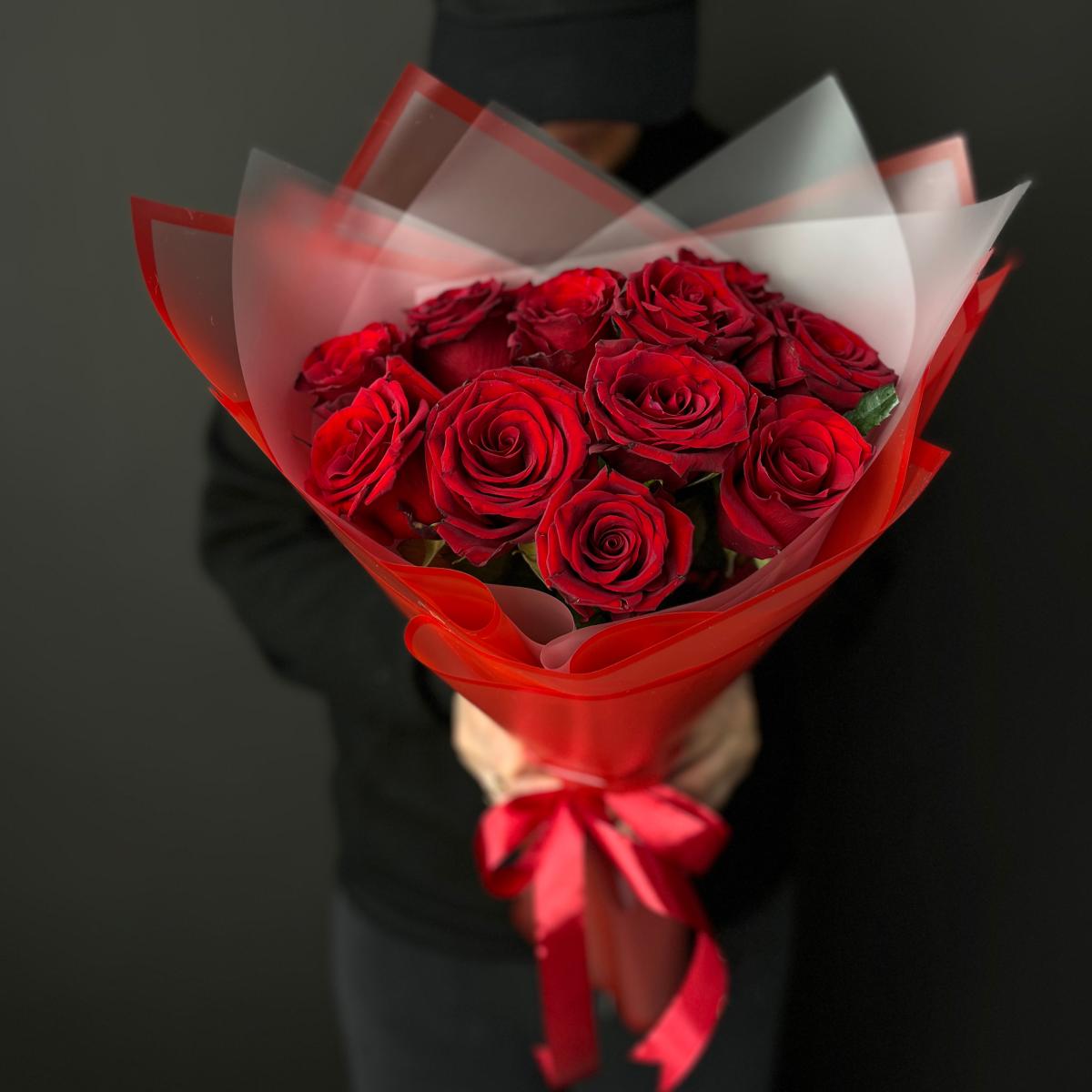 Композиция из красных роз 40 см (эквадор)