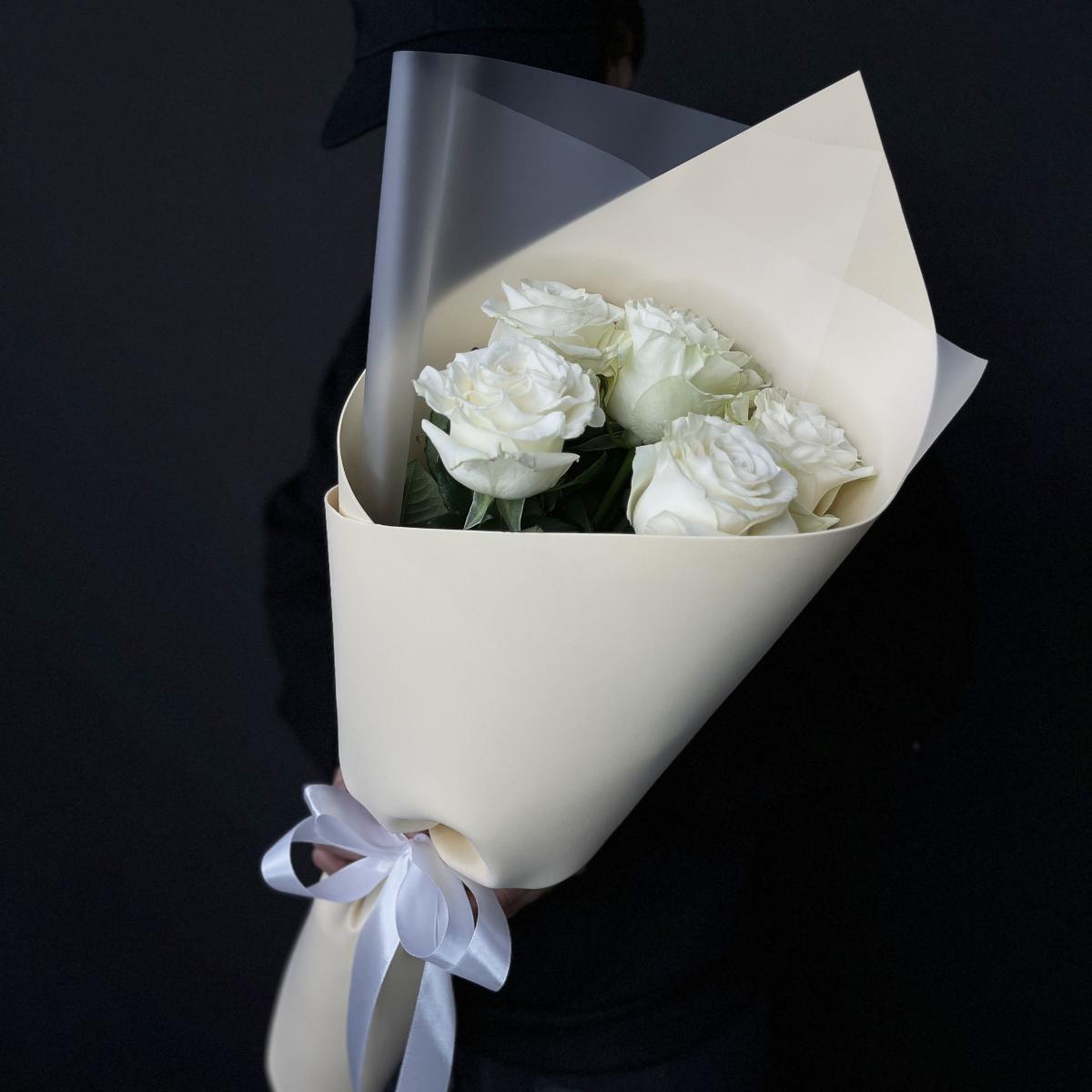 Розы 60 см белые Эквадорские