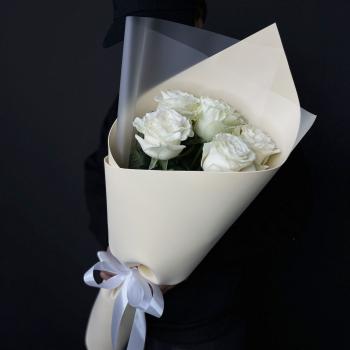 Розы 60 см белые Эквадорские