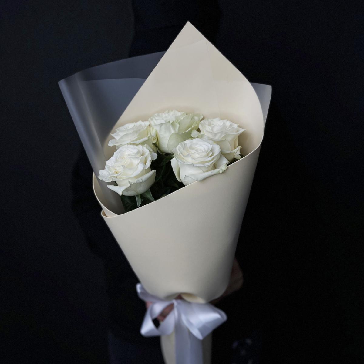 Розы 60 см белые Эквадорские