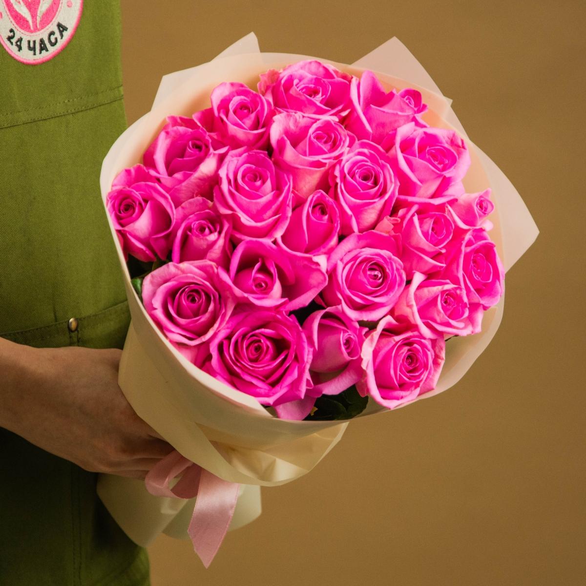 Букет из 21 нежно розовой розы