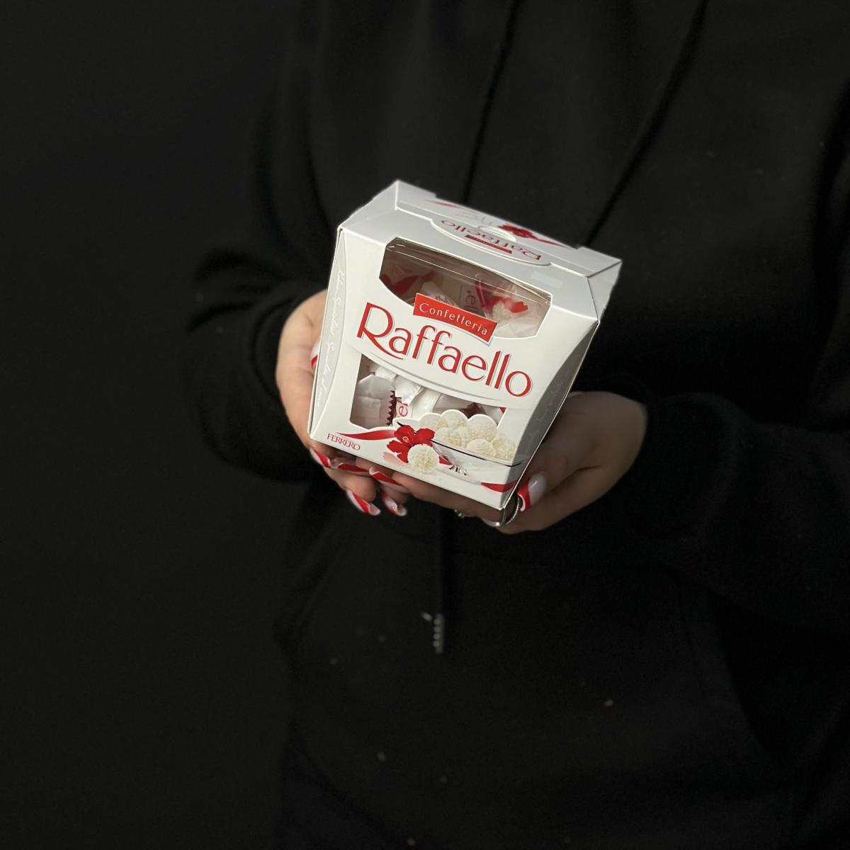 Коробка конфет Raffaello