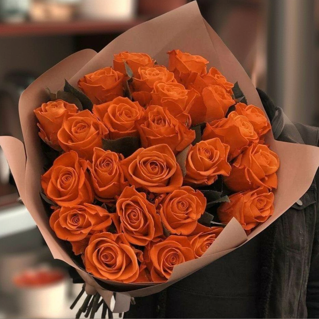 25 оранжевых роз
